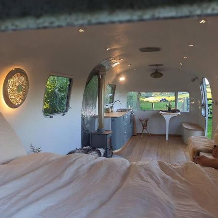 Airstream, Vintage American Caravan & Hottub Ashburton Eksteriør billede