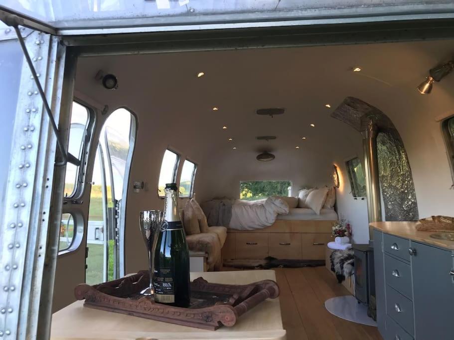 Airstream, Vintage American Caravan & Hottub Ashburton Eksteriør billede