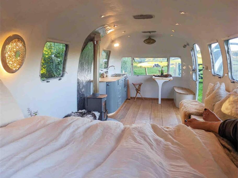 Airstream, Vintage American Caravan & Hottub Ashburton Eksteriør billede