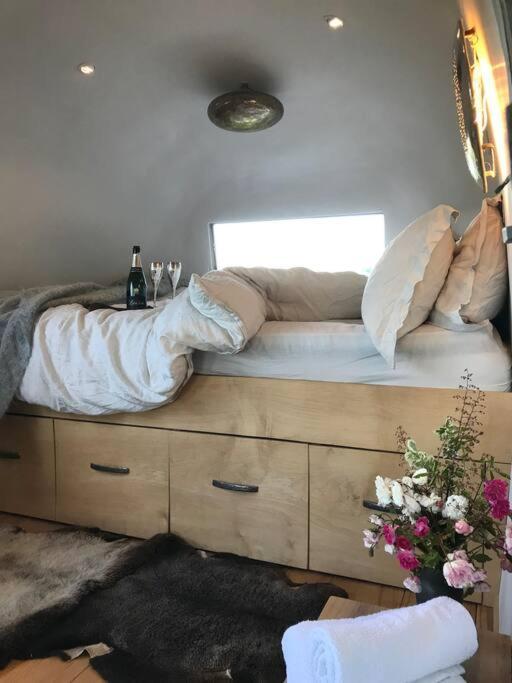 Airstream, Vintage American Caravan & Hottub Ashburton Eksteriør billede