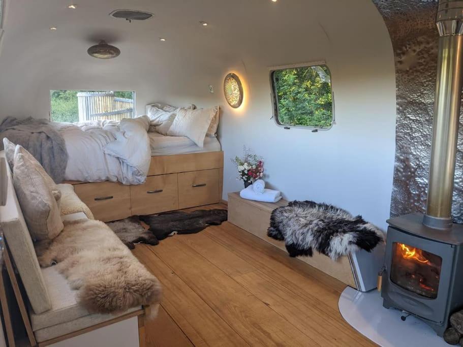 Airstream, Vintage American Caravan & Hottub Ashburton Eksteriør billede