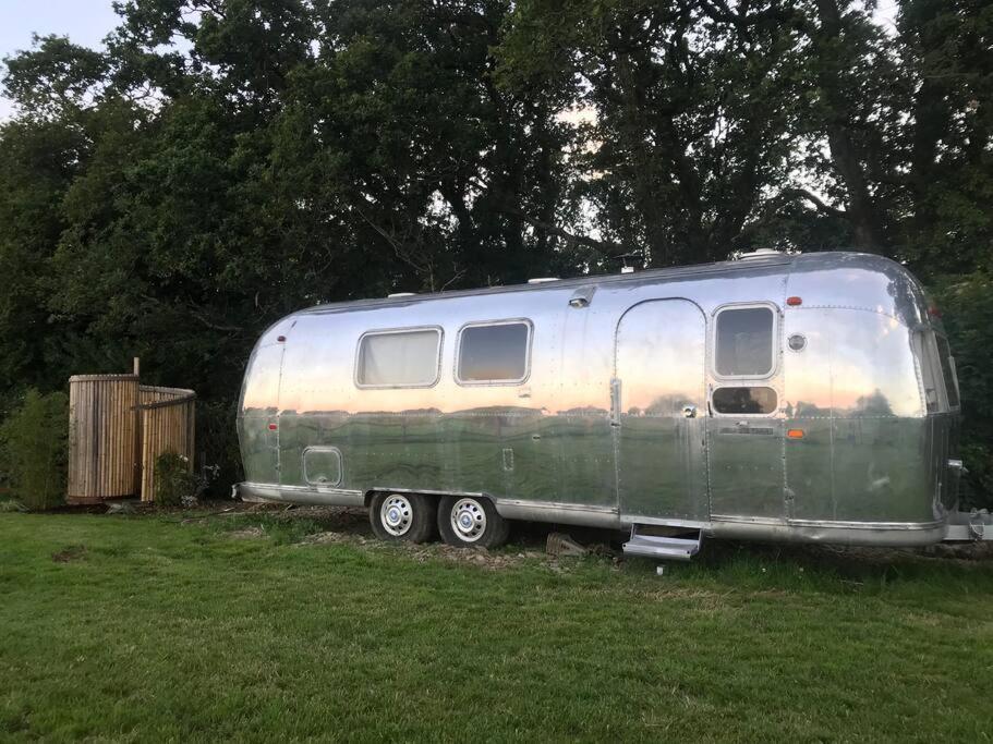 Airstream, Vintage American Caravan & Hottub Ashburton Eksteriør billede